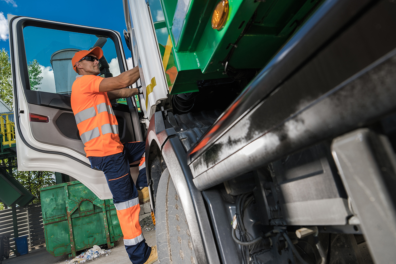 A bin lorry.